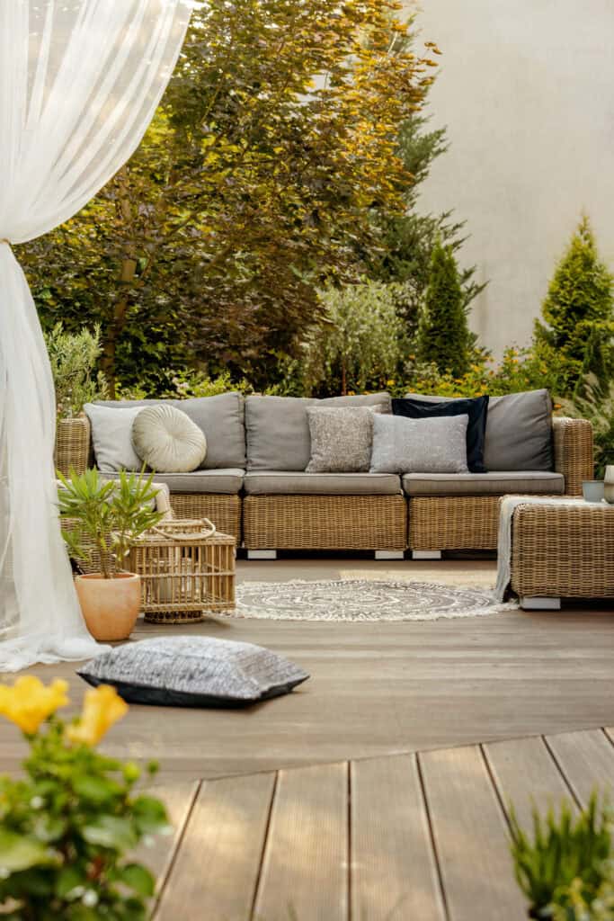 Custom deck builder in Washington, WI.