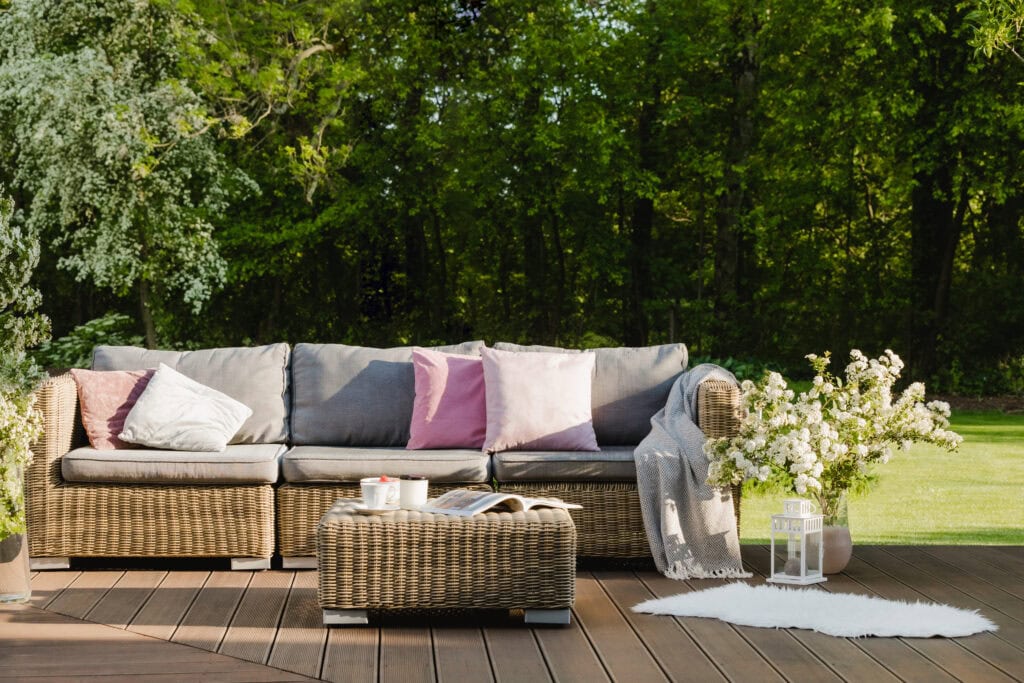 Composite decks in Silnger, WA.