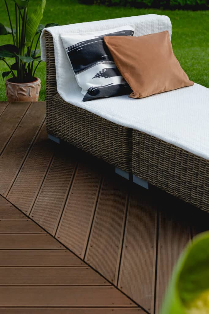 Custom deck builder in Washington, WI.