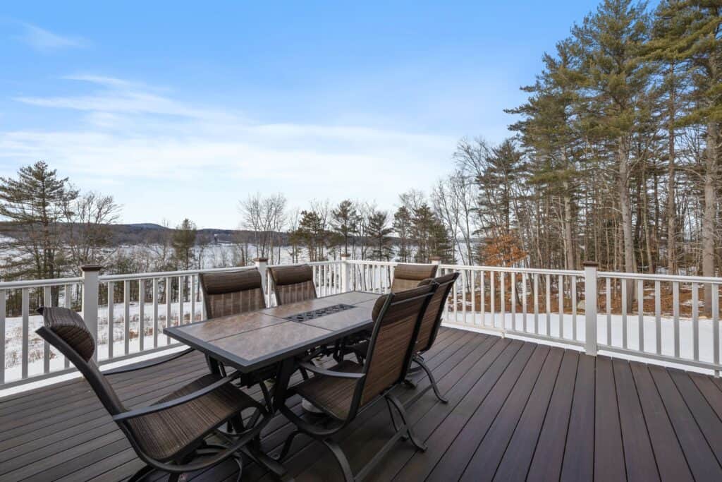 Best deck builder in Slinger, WA.