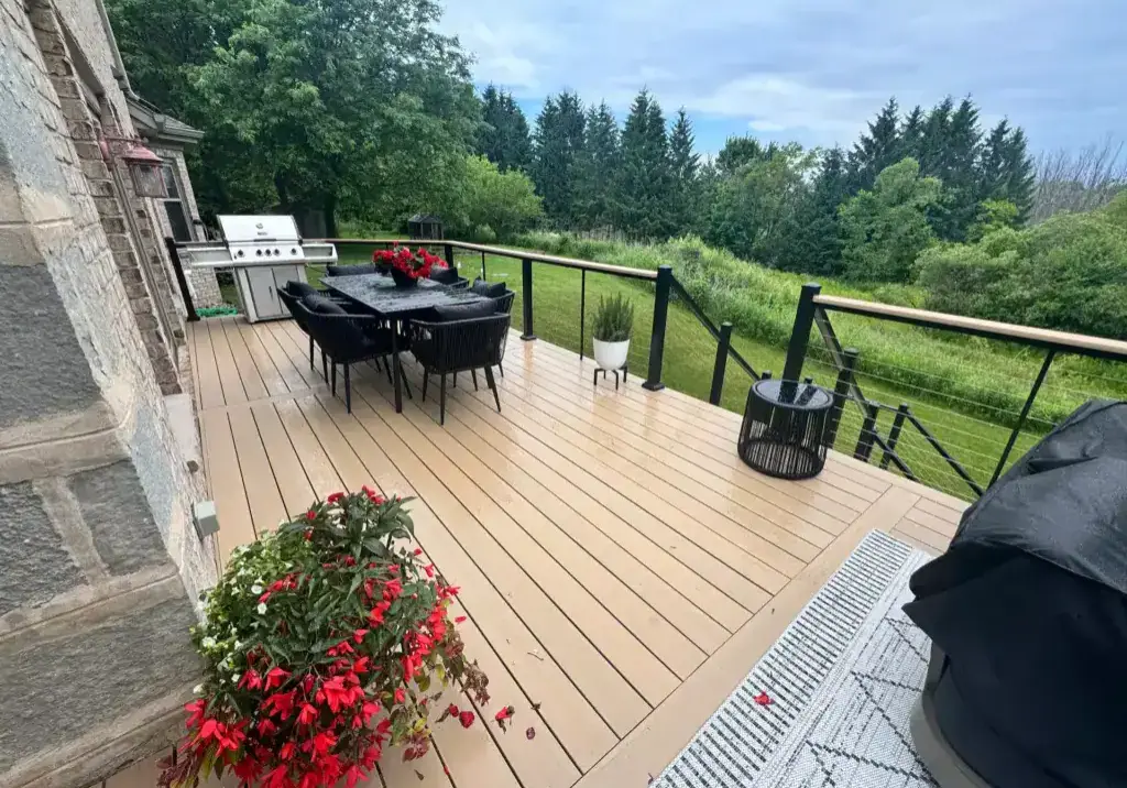 Deck Builder in Waukesha, WI | Hometown Deck Builder