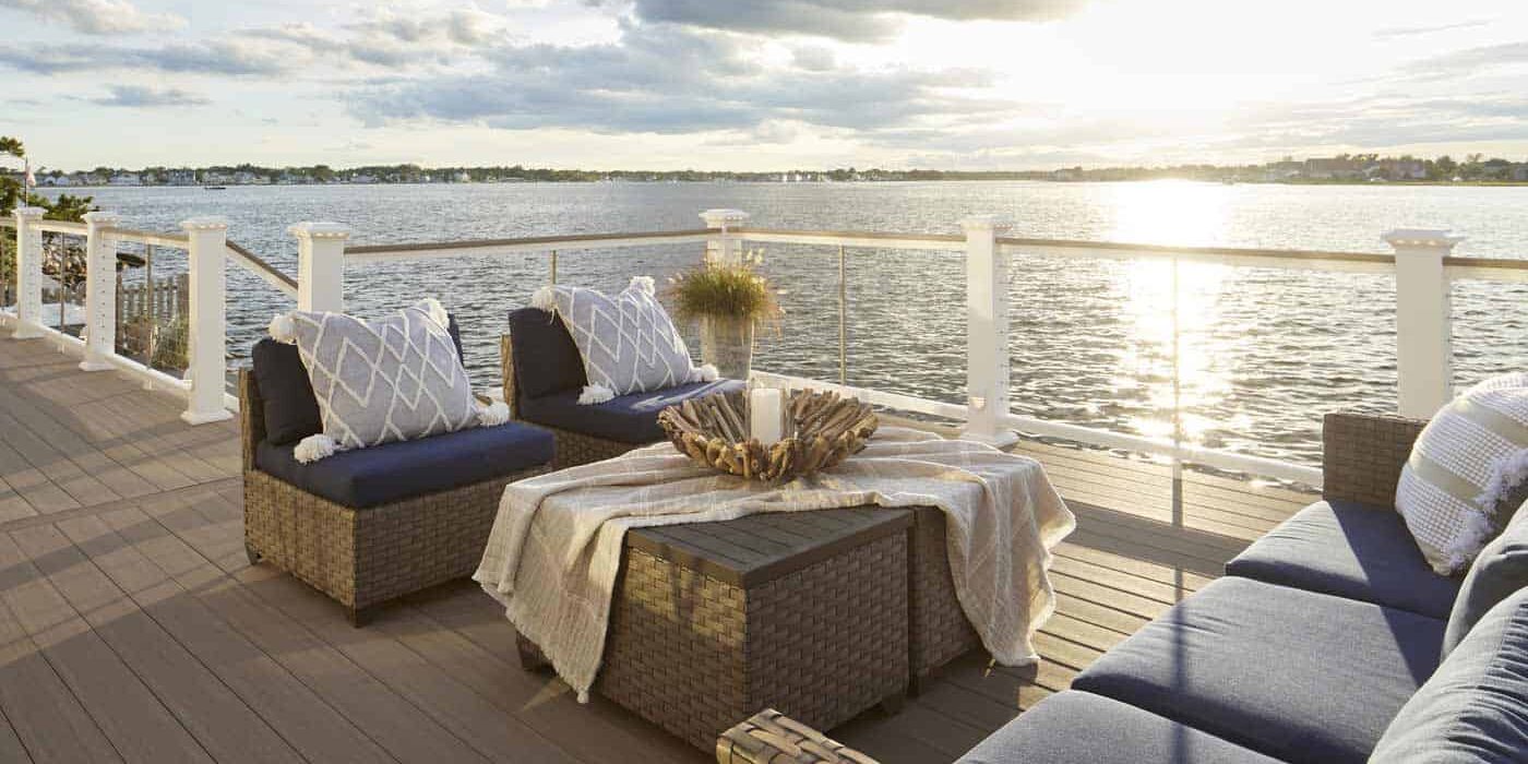 Composite deck builder in Washington, WI.