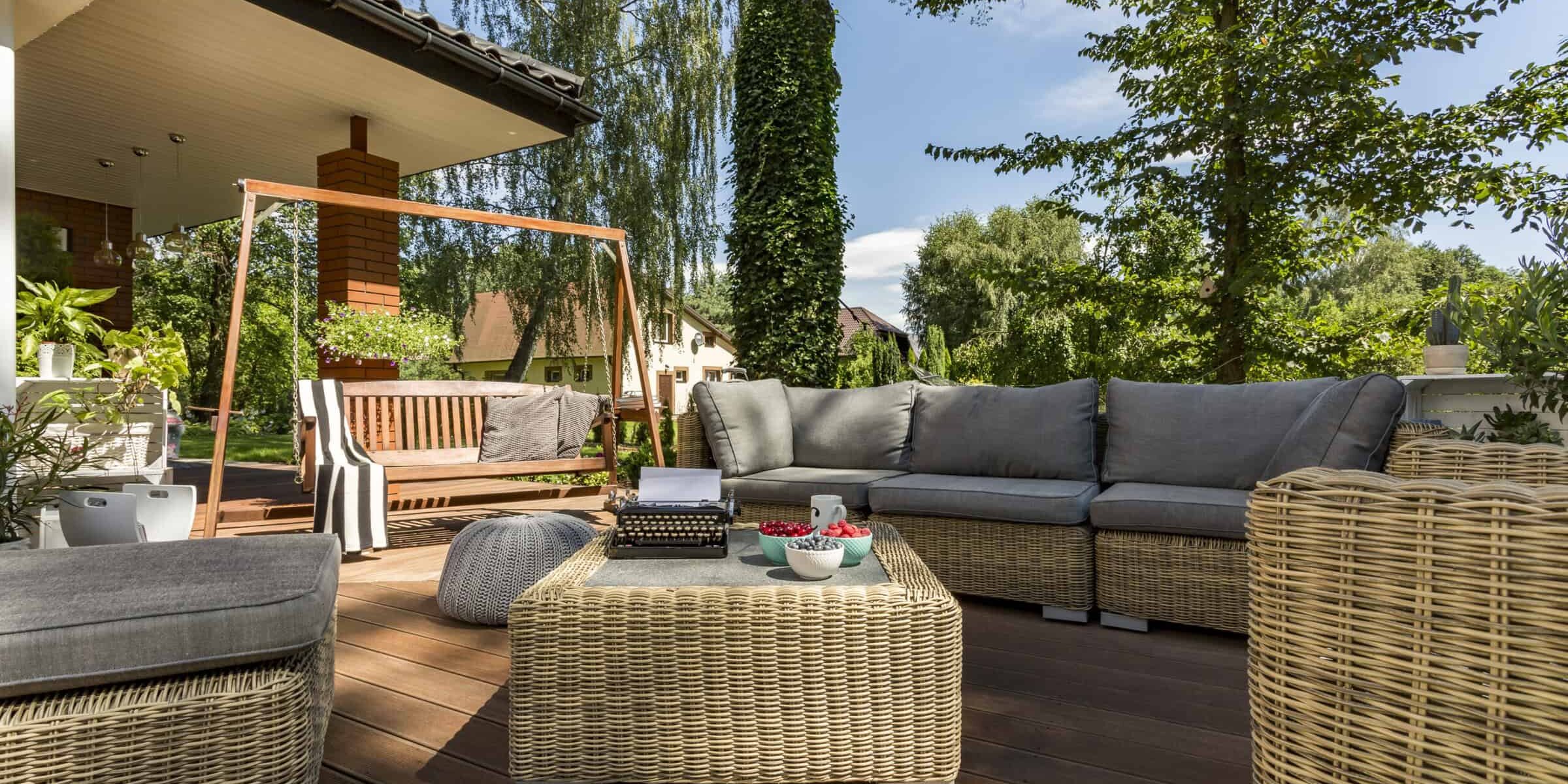 Best deck builder in Slinger, WA.